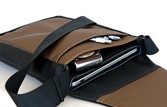 WaterField Designs introduces the Muzetto Bag in black leather