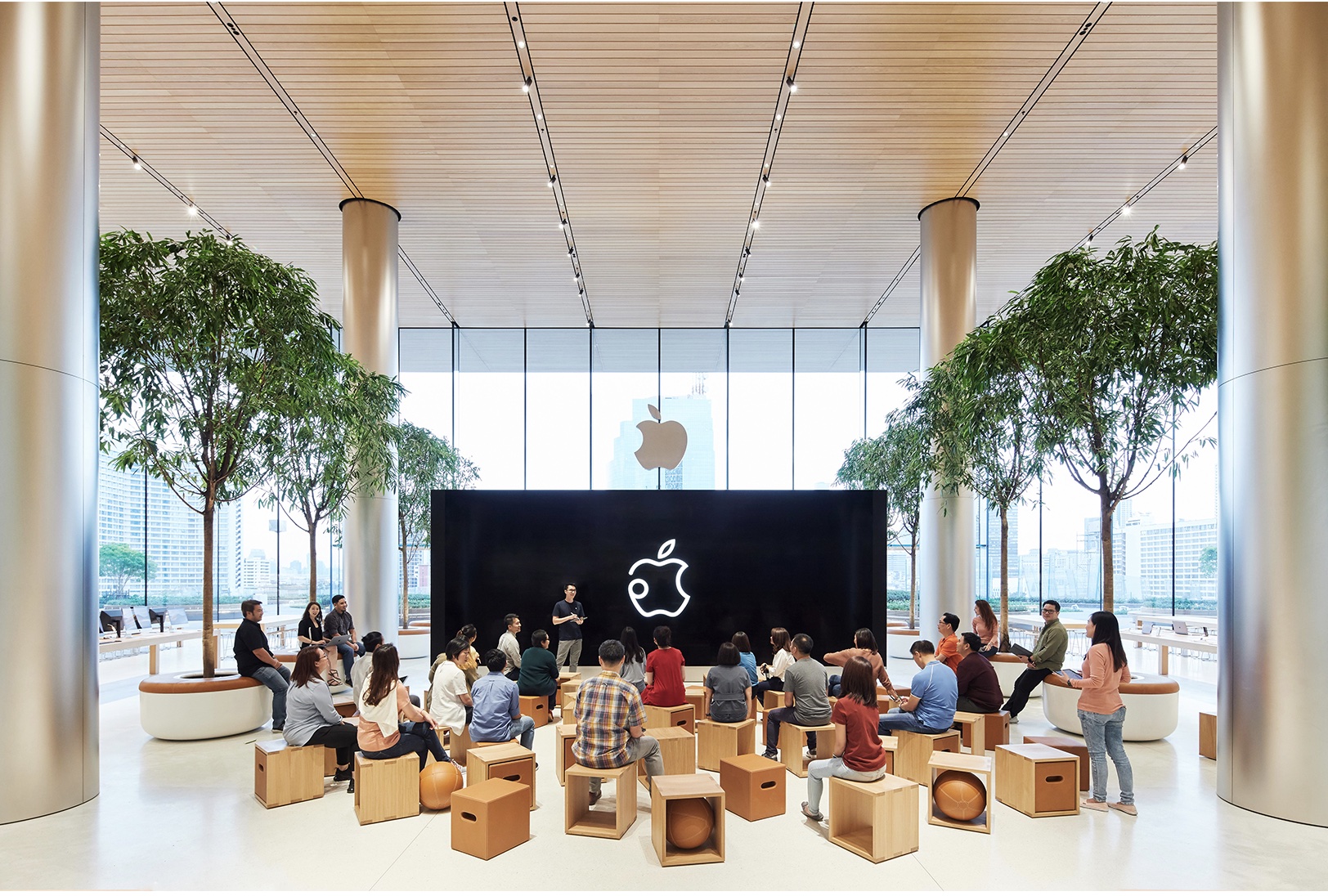 Apple opens first store in Thailand Saturday
