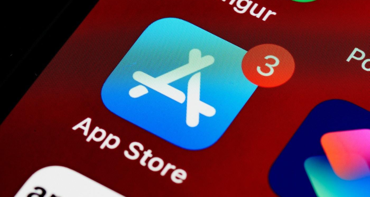 Almost 1,000 new applications published daily on the Apple App Store