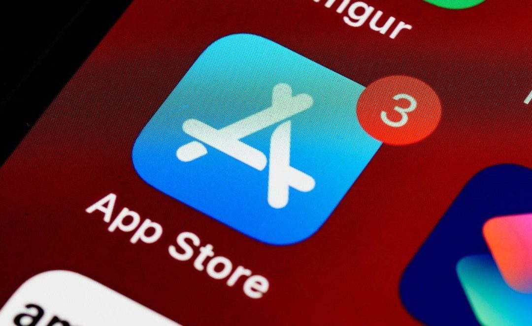 Netherlands Authority for Consumers and Markets fines Apple 5 million euros.