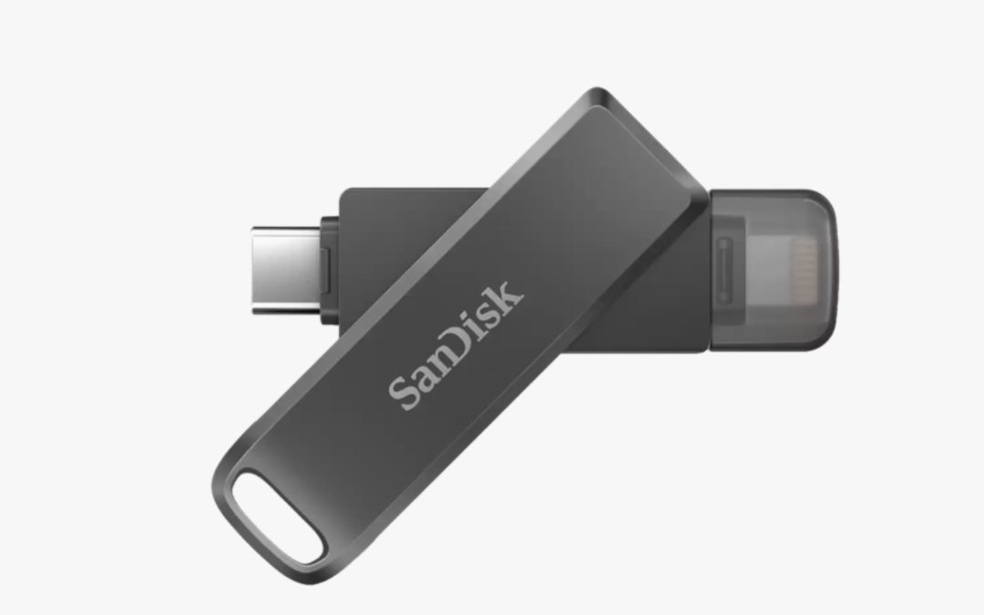SanDisk iXpand Flash Drive Luxe is a great device for moving files between various devices