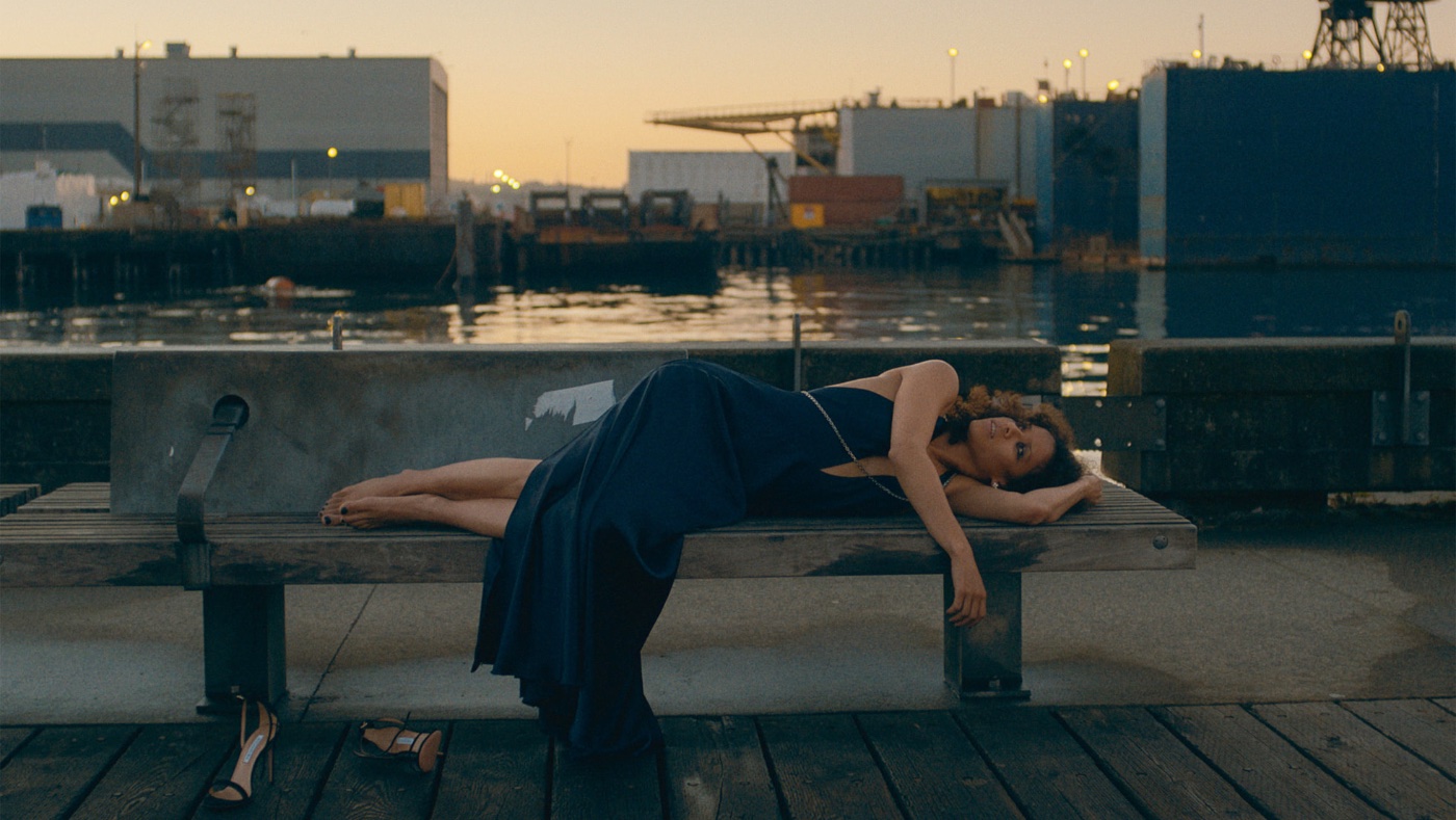 Apple TV+ offers first look at 'Surface,' which premieres on July 29 - Vimarsana News