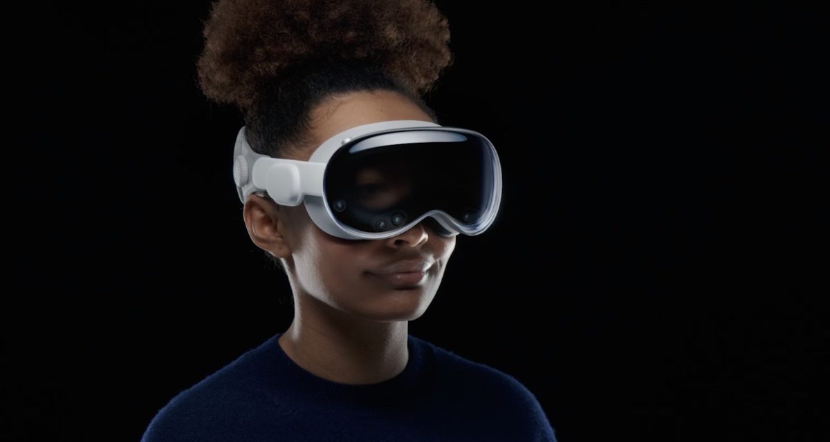 Apple’s Vision Pro may be sold out by appointment-only sessions in 2024