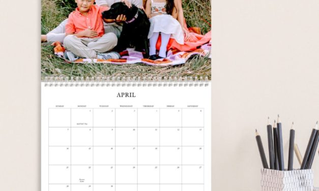 New PhotoCalendars for iOS allows you to make custom calendars