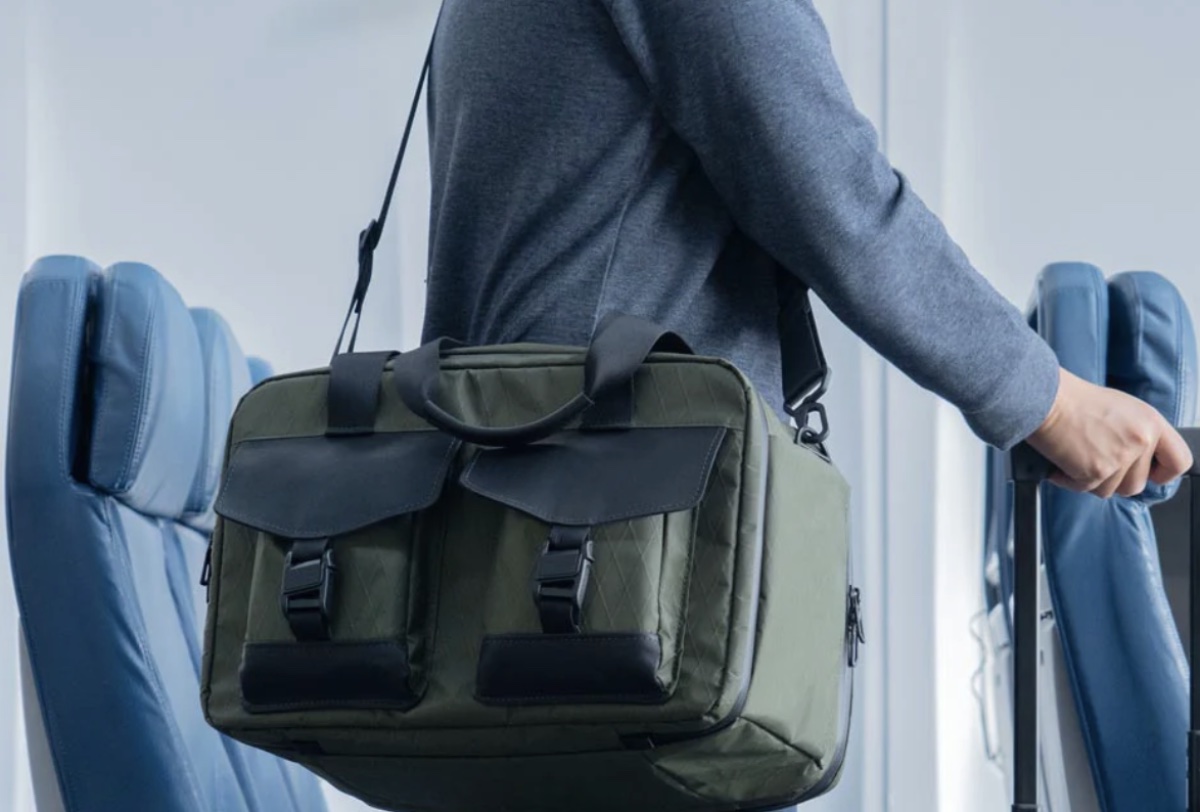 WaterField Designs' X-Air Duffel is a travel bag with dedicated mobile office component - Vimarsana News