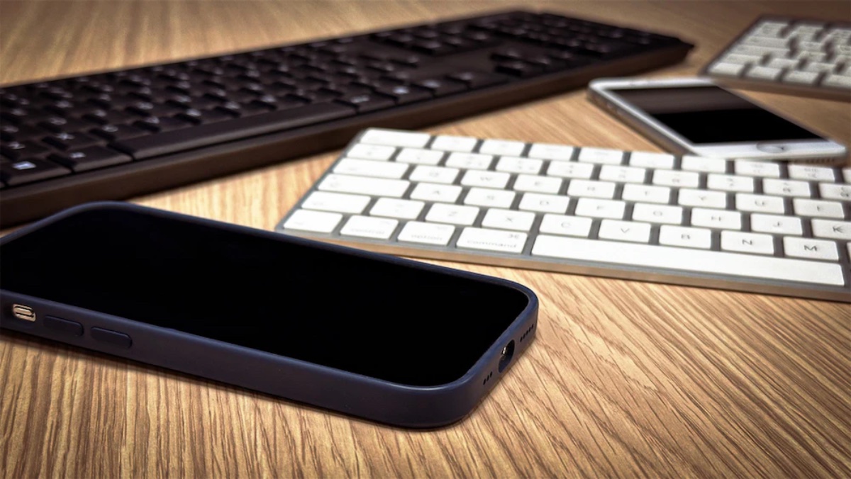 Cybercriminals have found a way to hack an iPhone with third-party custom keyboards - Vimarsana News