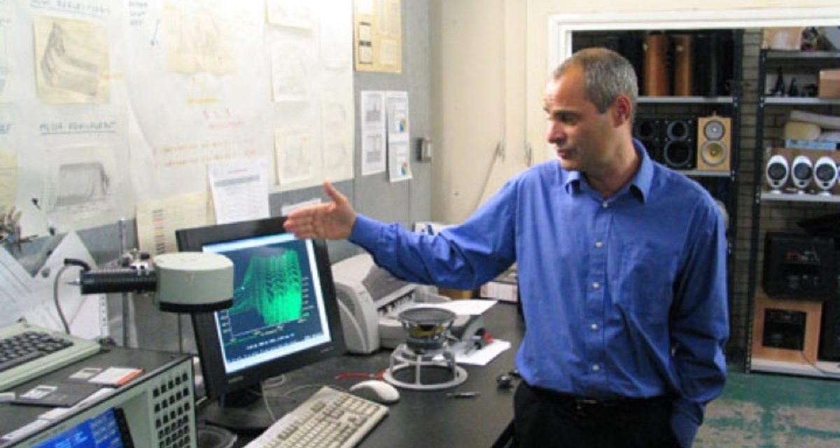 Apple acoustics chief Gary Geaves is stepping down from role