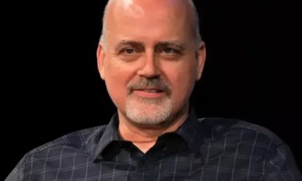 Apple’s Vision Pro guy taking over the reigns of the Siri team 