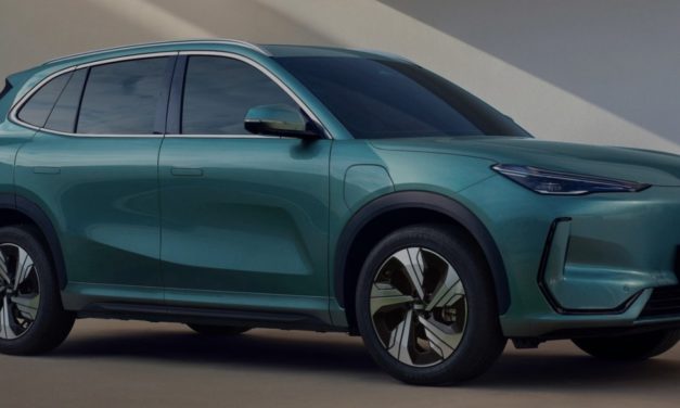 Geely adds Apple CarPlay to its EX5 electric SUV