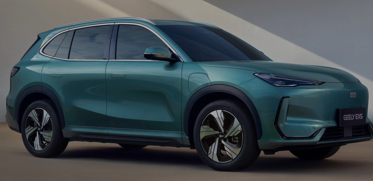 Geely adds Apple CarPlay to its EX5 electric SUV