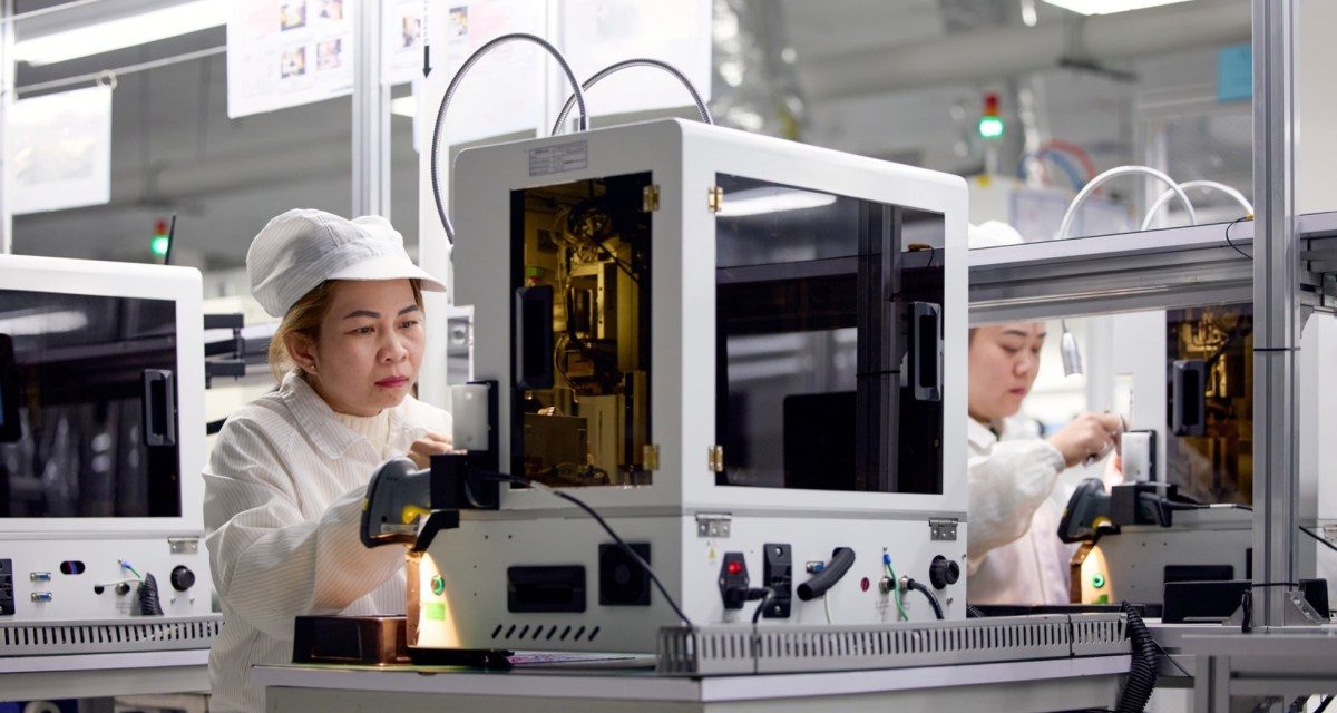 Apple launches a new Education Center for supplier employees in Vietnam