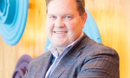 Apple hires American Airlines exec, a dedicated Republican, as its head of government affairs
