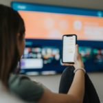 Omdia: Three in four US TV viewers use smartphones while watching TV