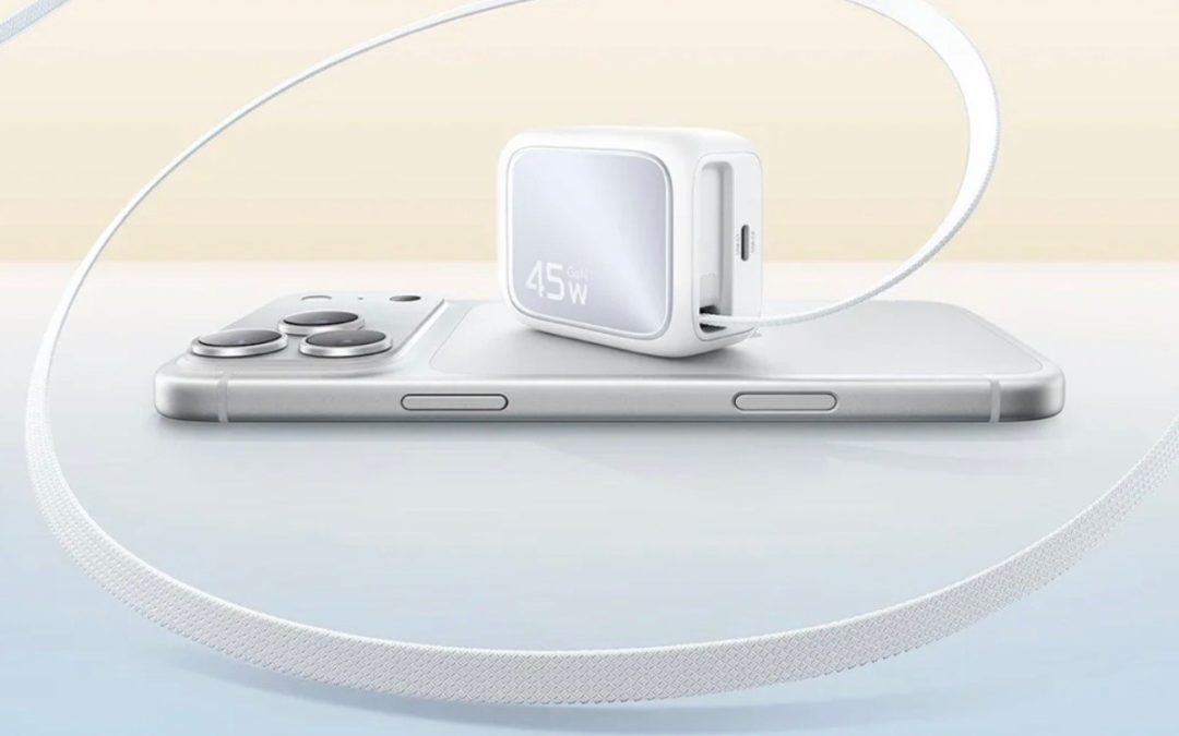 ESR’s Xtend is a compact, useful retractable charger for two devices